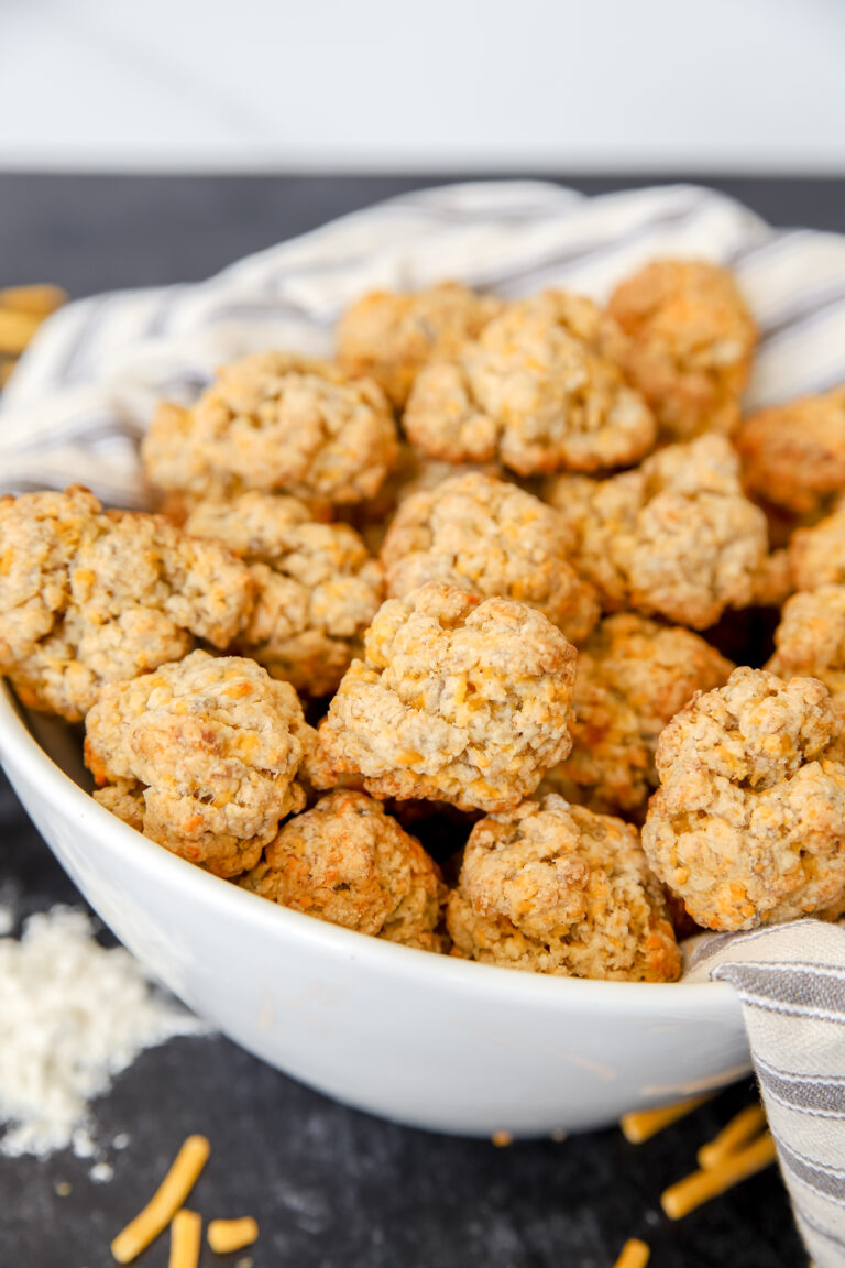 Bisquick Sausage Balls Recipe With Cheese (3 Ingredients)