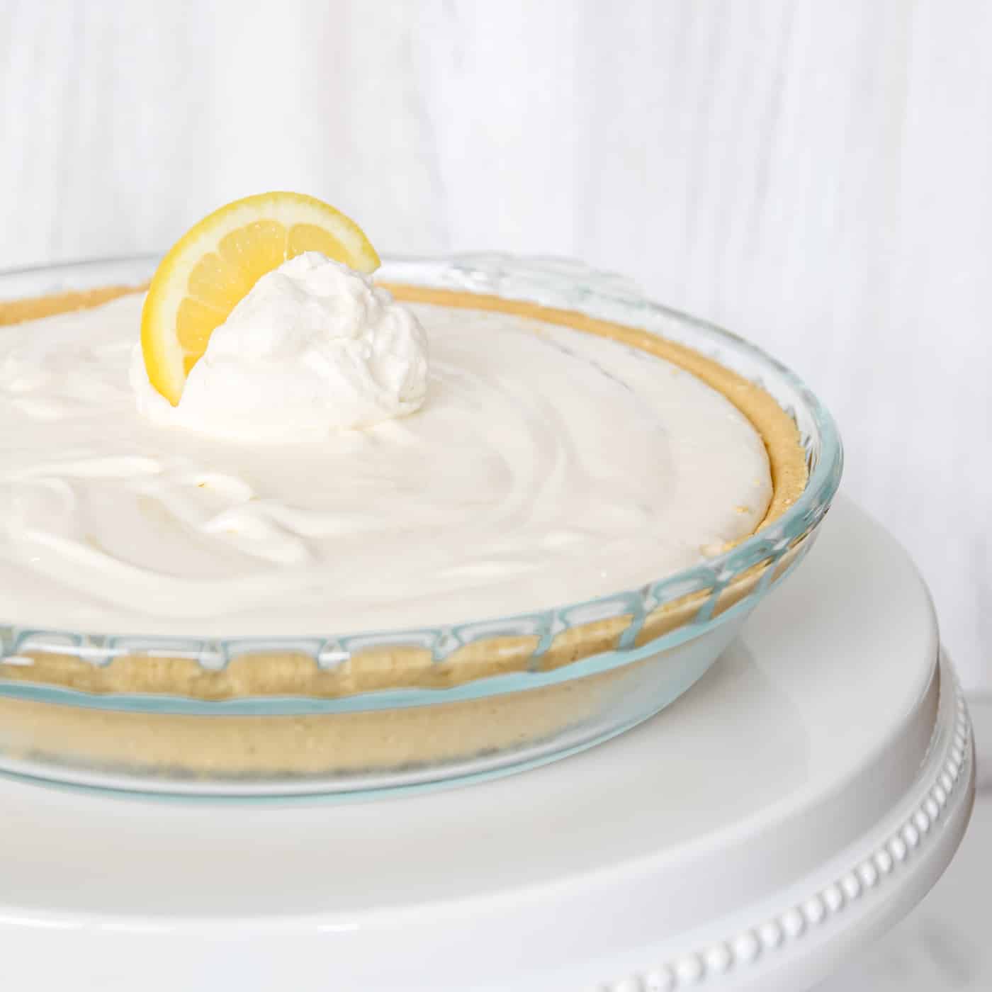 Yummy Frozen Lemonade Pie | 4th of July Recipes