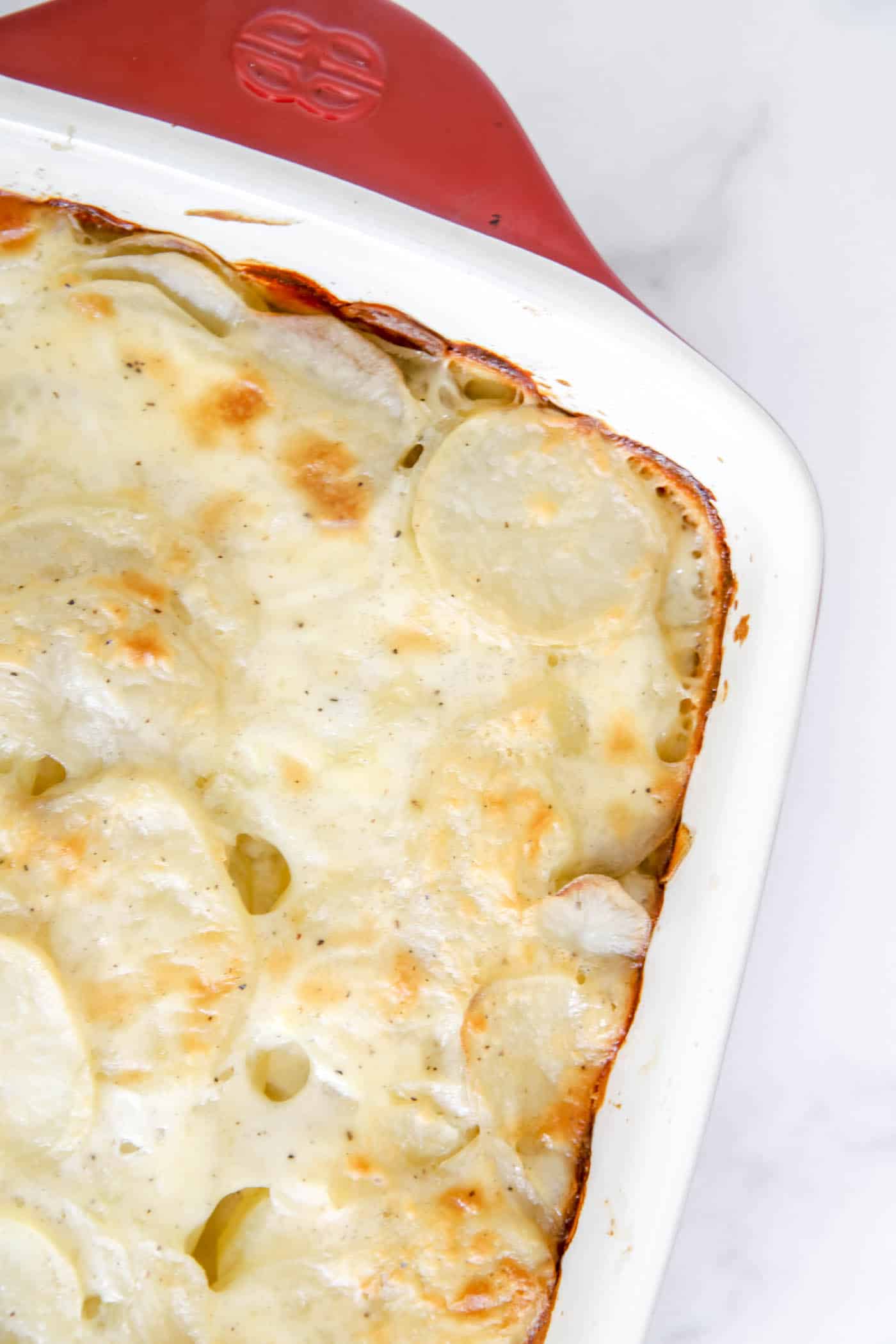 Easy Scalloped Potatoes - Comfort Food at Home