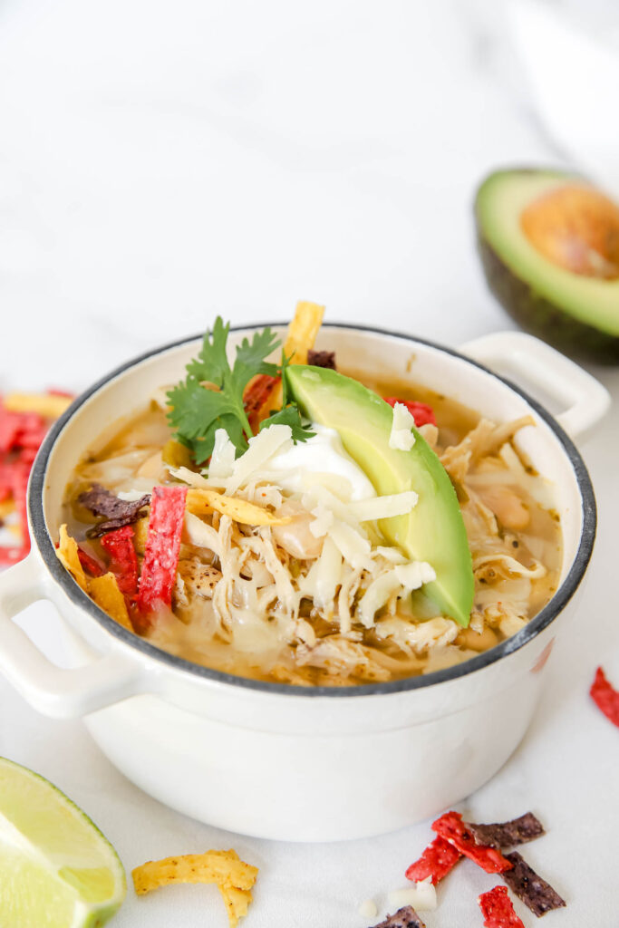 white bean chicken chili with lots of toppings