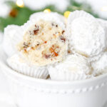 holiday snowball cookies