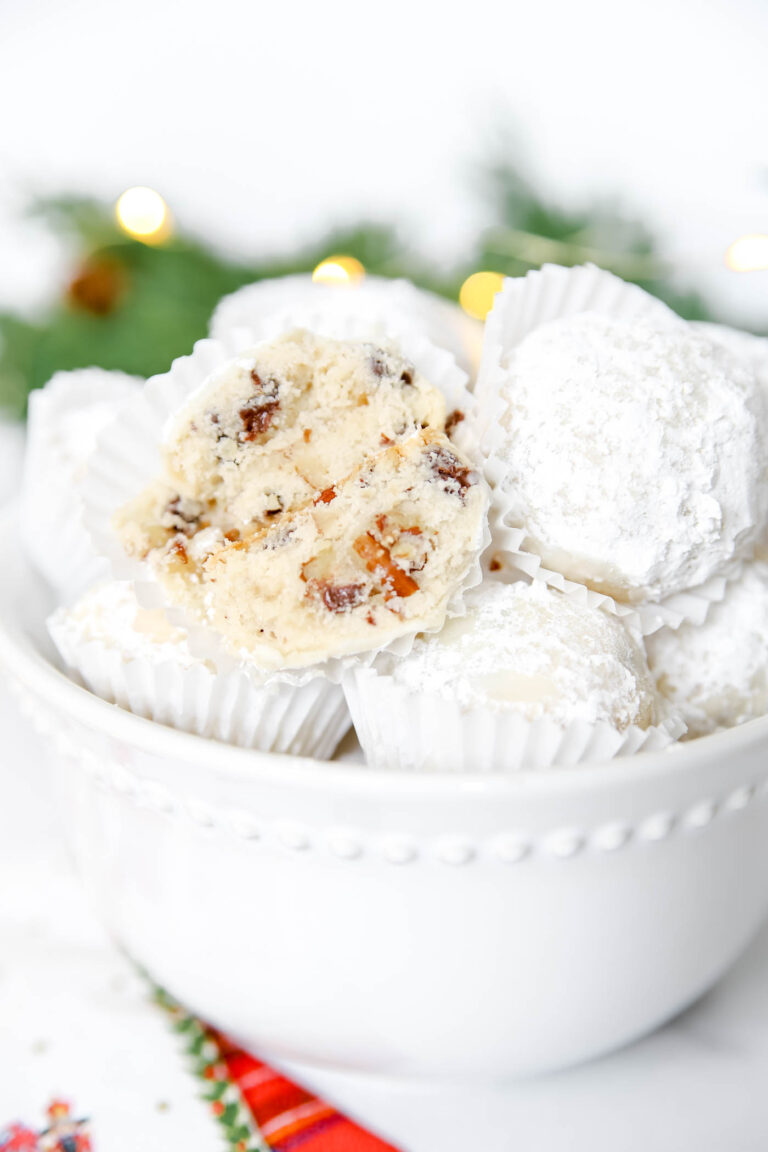 holiday snowball cookies