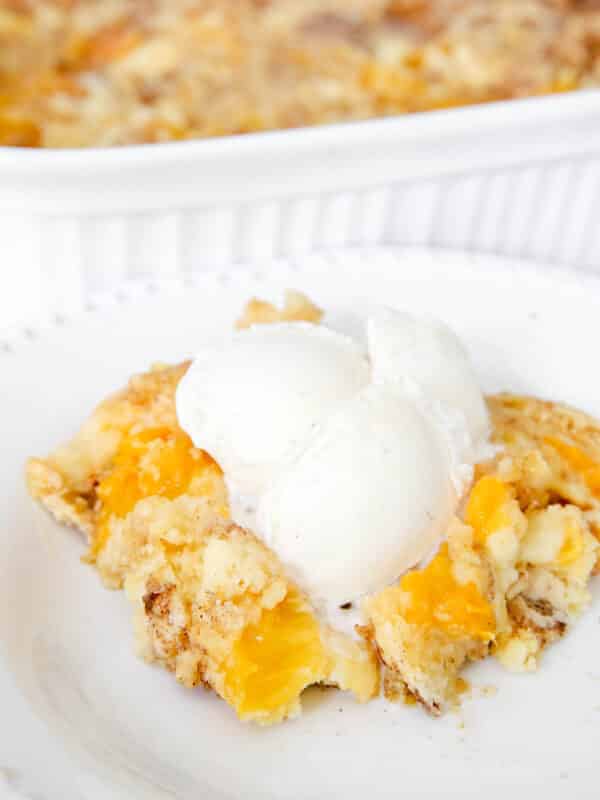 3 Ingredient Peach Cobbler (Peach Dump Cake)