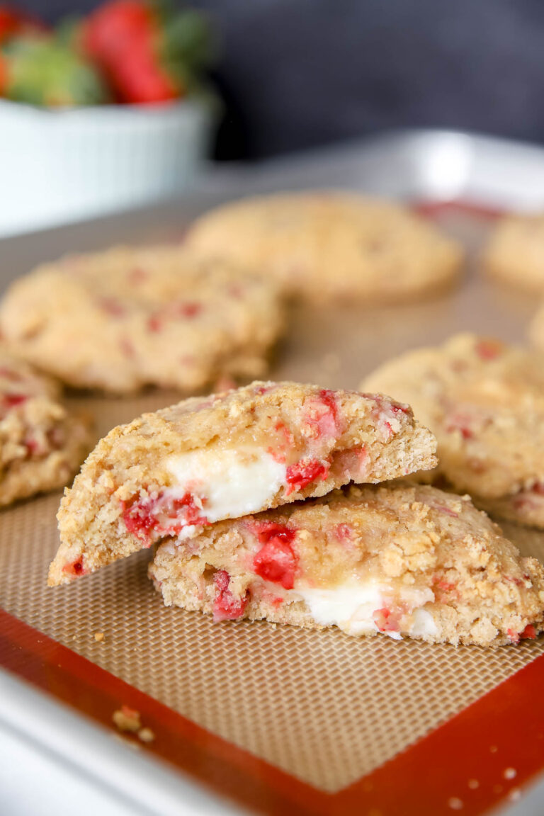 Strawberry Cheesecake Cookies