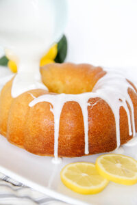 glaze lemon Bundt cake with icing.