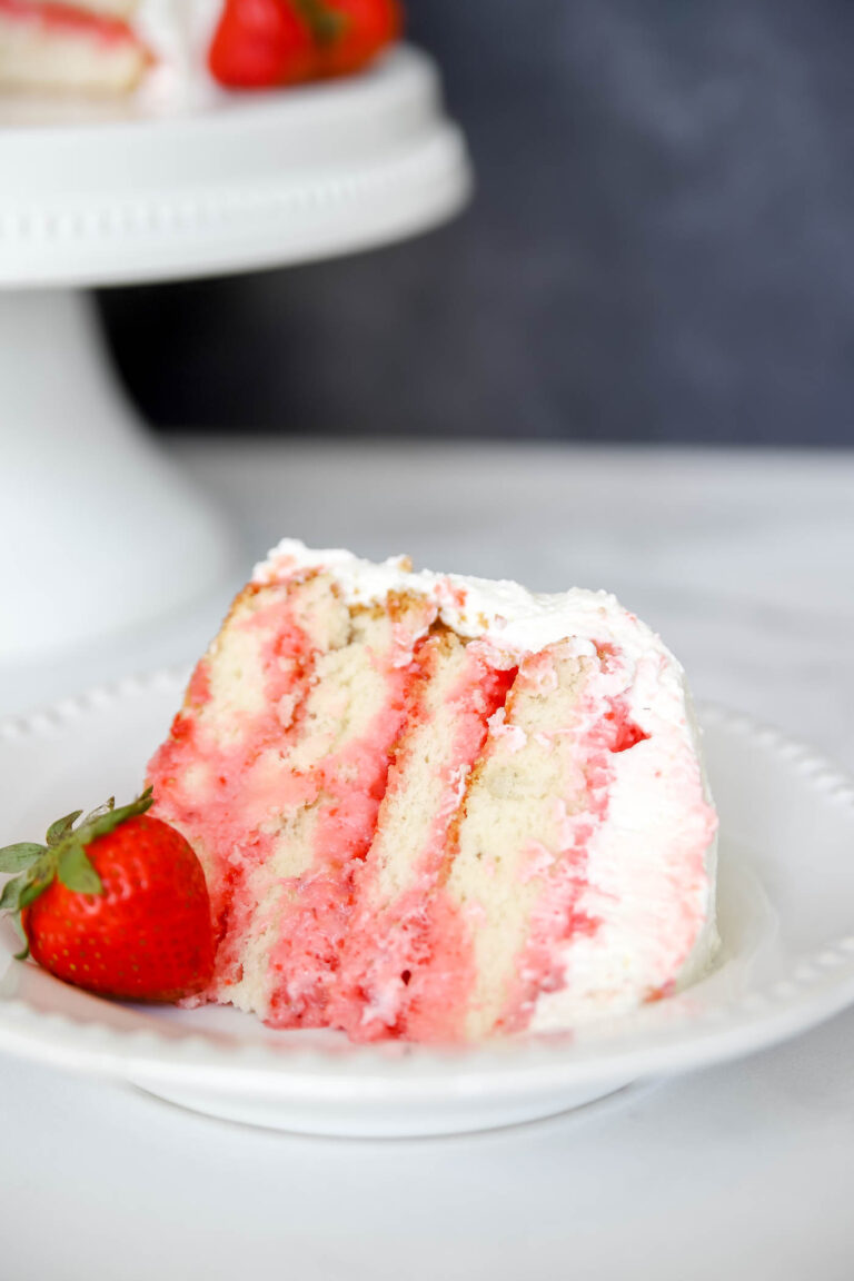 Old-Fashioned Strawberry Layered Cake