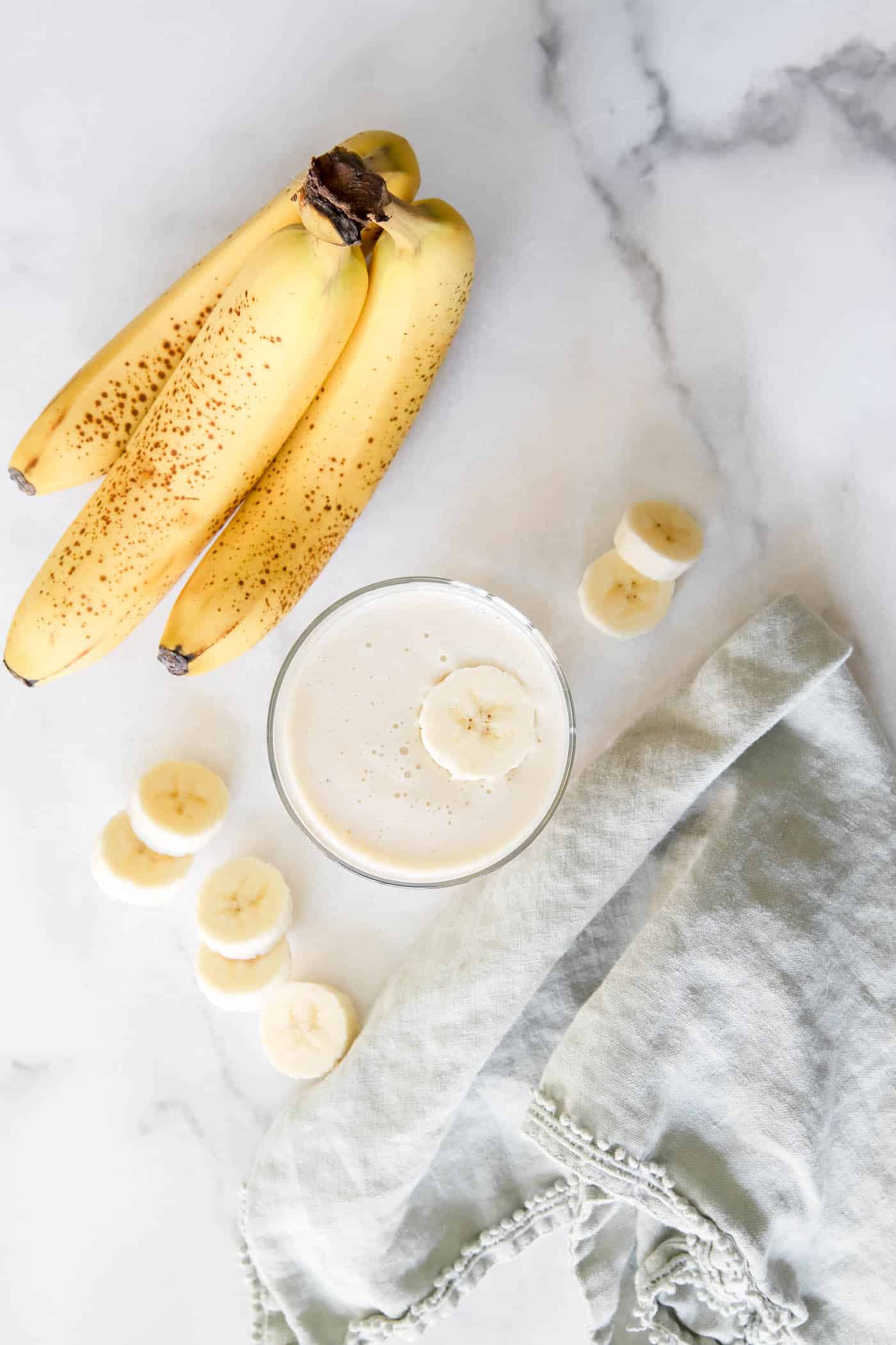 creamy banana smoothie